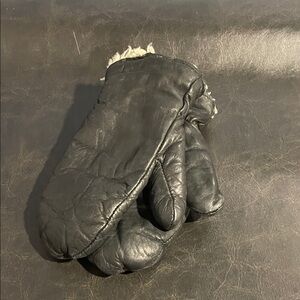 Black Leather Youth Gloves